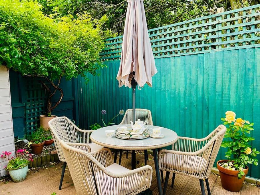 Tanglewood House Abergavenny With Private Parking Villa Bagian luar foto