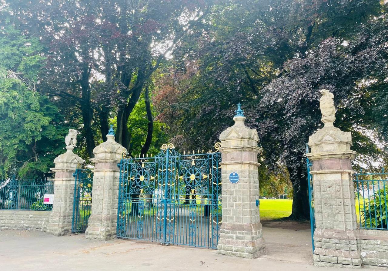Tanglewood House Abergavenny With Private Parking Villa Bagian luar foto